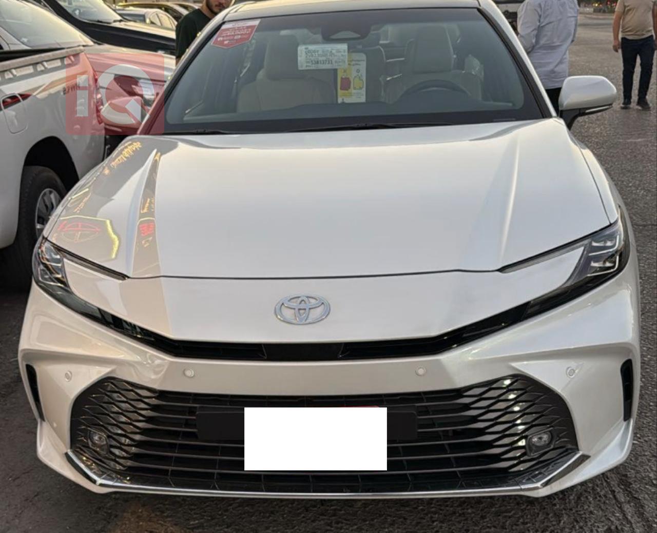 تۆیۆتا کامری